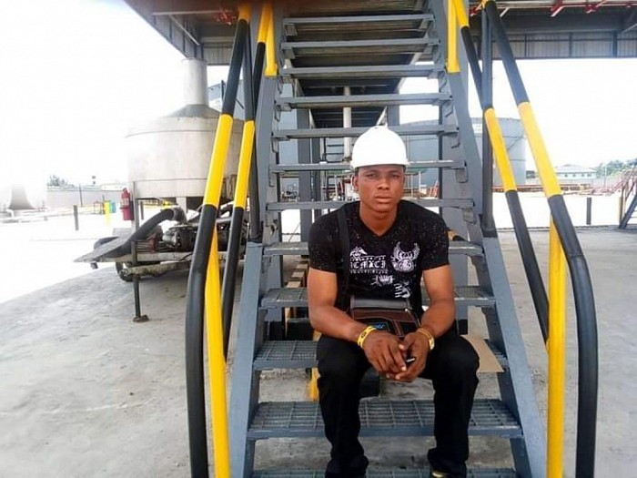 ENGINEER JOEBLAST ON JOB SITE